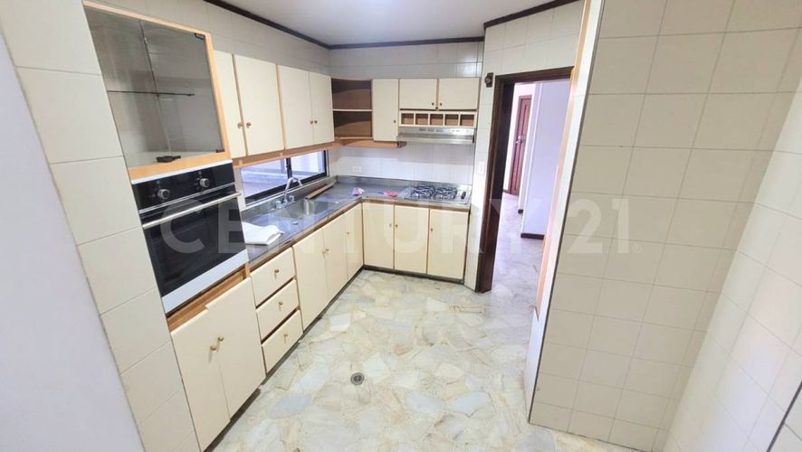 Apartamento de 5 alcobas en venta en Granada, Cali, 189 m² · foto 10 de 16