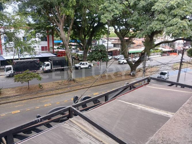 Local en arriendo en El Gran Limonar, Cali, 309 m² · foto 2 de 10