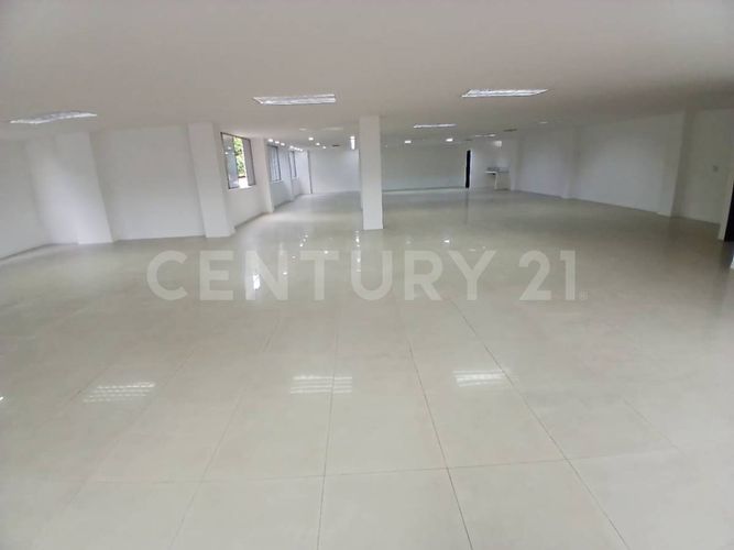 Local en arriendo en El Gran Limonar, Cali, 309 m² · foto 4 de 10