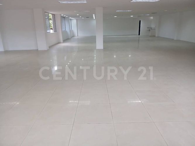 Local en arriendo en El Gran Limonar, Cali, 309 m² · foto 6 de 10