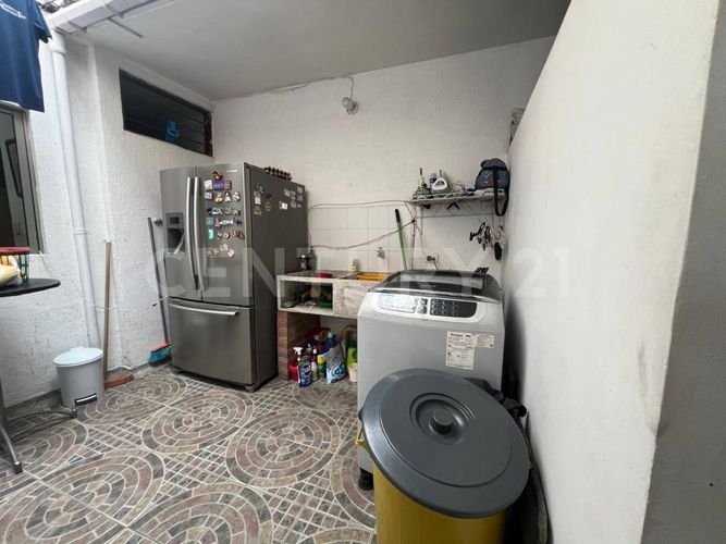 Casa de 3 alcobas en venta en San Vicente, Cali, 227 m² · foto 8 de 19