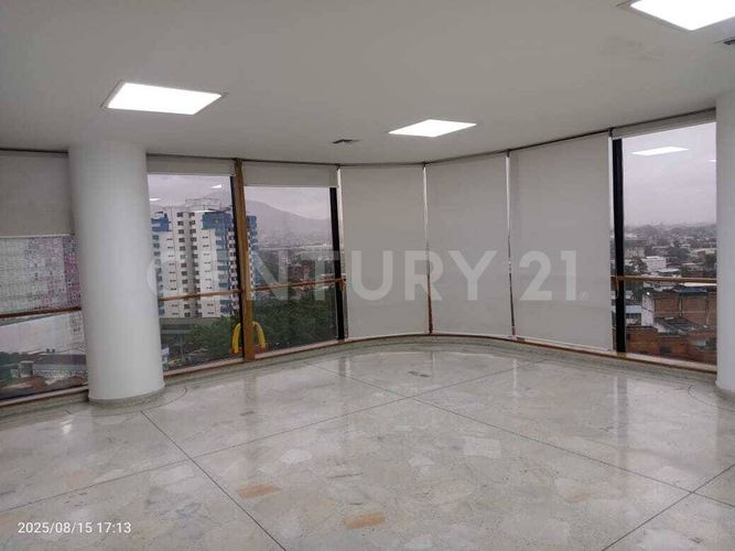 Oficina en arriendo en Los Cambulos, Cali, 175 m² · foto 18 de 24