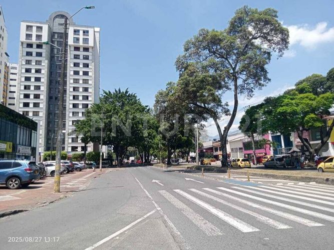 Oficina en arriendo en Los Cambulos, Cali, 175 m² · foto 23 de 24