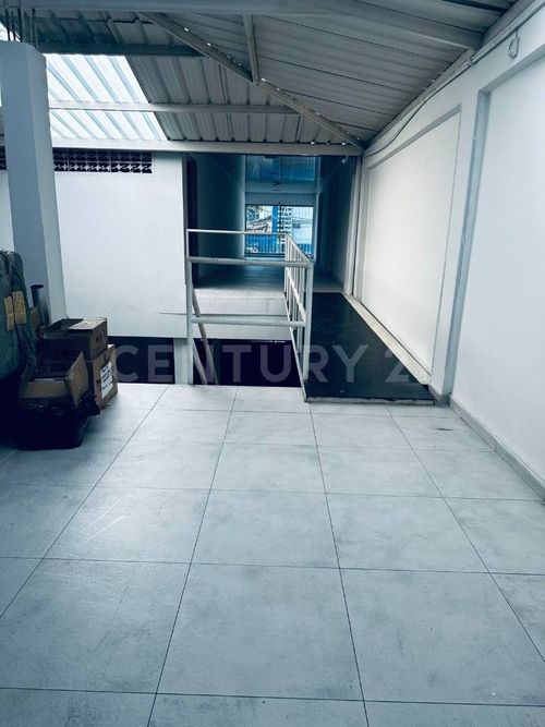 Bodega en venta en Obrero, Cali, 360 m² · foto 19 de 23
