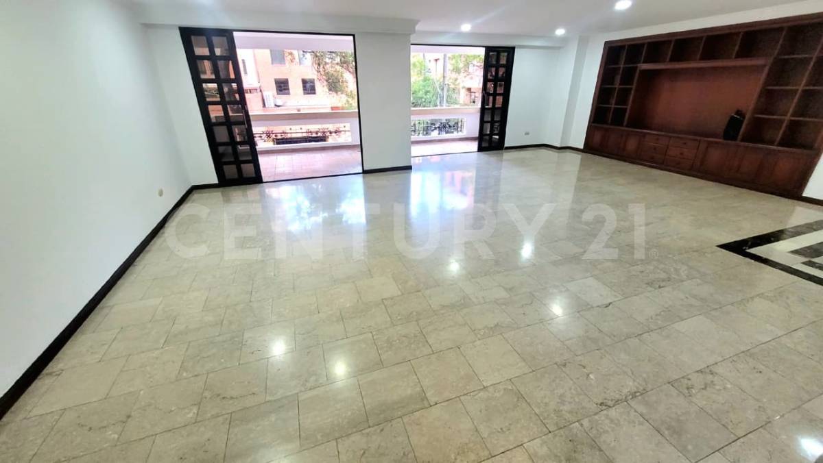 Apartamento en Venta en Centenario, Cali