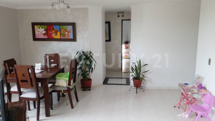 Apartamento de 3 alcobas en venta en Cuarto De Legua - Guadalupe, Cali, 85 m² · foto 2 de 20