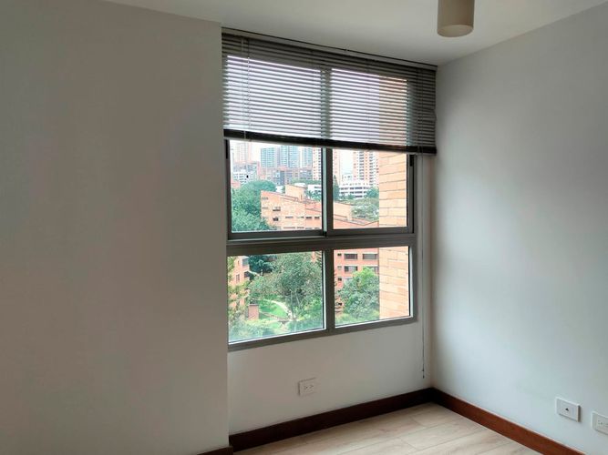 Apartamento de 3 alcobas en arriendo en El Poblado, Medellín, 134 m² · foto 9 de 17