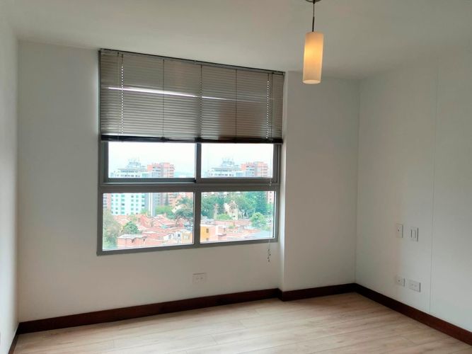 Apartamento de 3 alcobas en arriendo en El Poblado, Medellín, 134 m² · foto 8 de 17