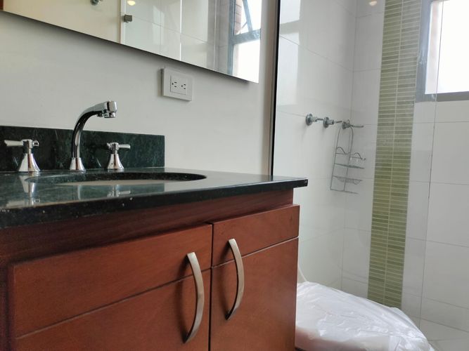 Apartamento de 3 alcobas en arriendo en El Poblado, Medellín, 134 m² · foto 16 de 17