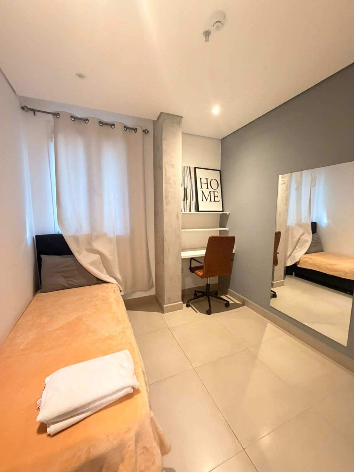 Lujo y Confort en Alquiler: Exclusivo Departamento de Estilo Moderno en el Corazón de Barrio Herrera — foto 3