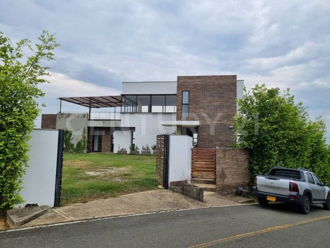 Finca en venta en San Antonio, Jamundí, 310 m² · foto 2 de 24