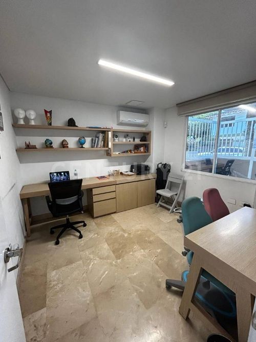 Casa de 10 alcobas en venta en Pampa Linda, Cali, 600 m² · foto 4 de 23