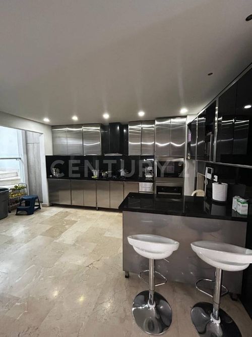 Casa de 10 alcobas en venta en Pampa Linda, Cali, 600 m² · foto 7 de 23