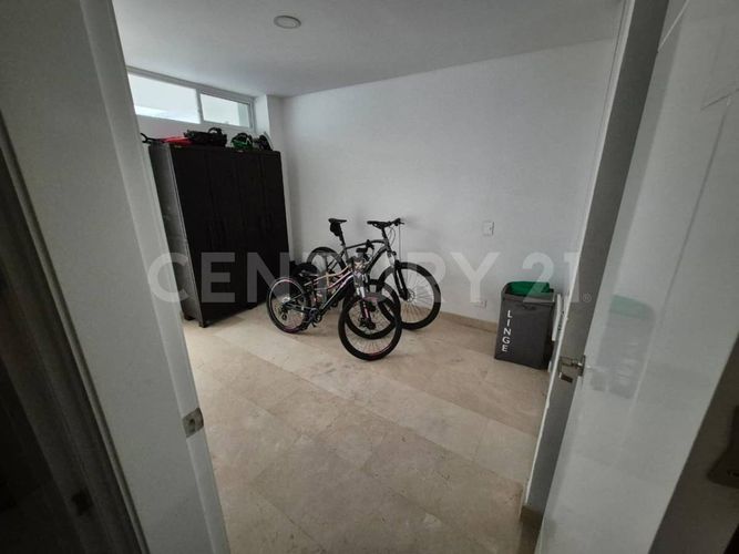 Casa de 10 alcobas en venta en Pampa Linda, Cali, 600 m² · foto 10 de 23