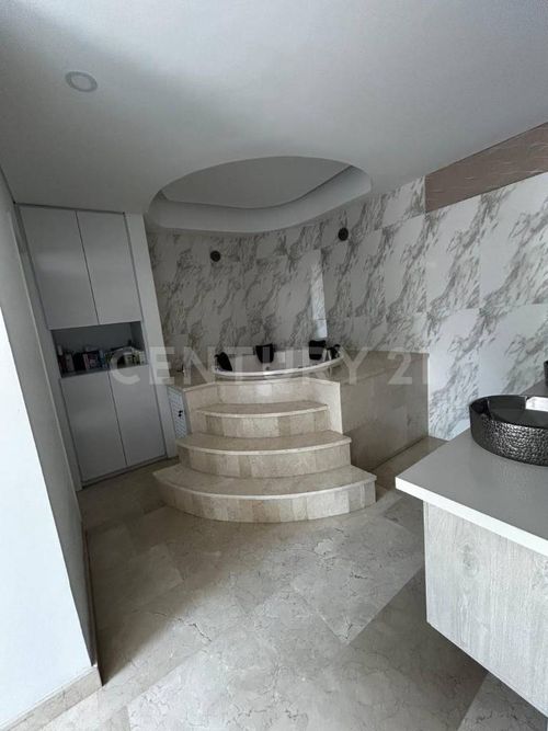 Casa de 10 alcobas en venta en Pampa Linda, Cali, 600 m² · foto 12 de 23