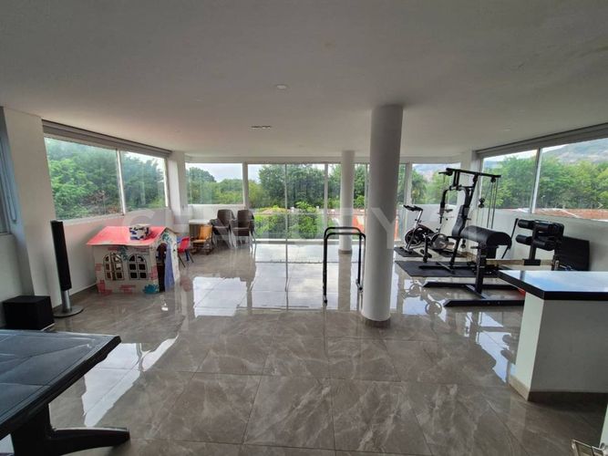 Casa de 10 alcobas en venta en Pampa Linda, Cali, 600 m² · foto 20 de 23