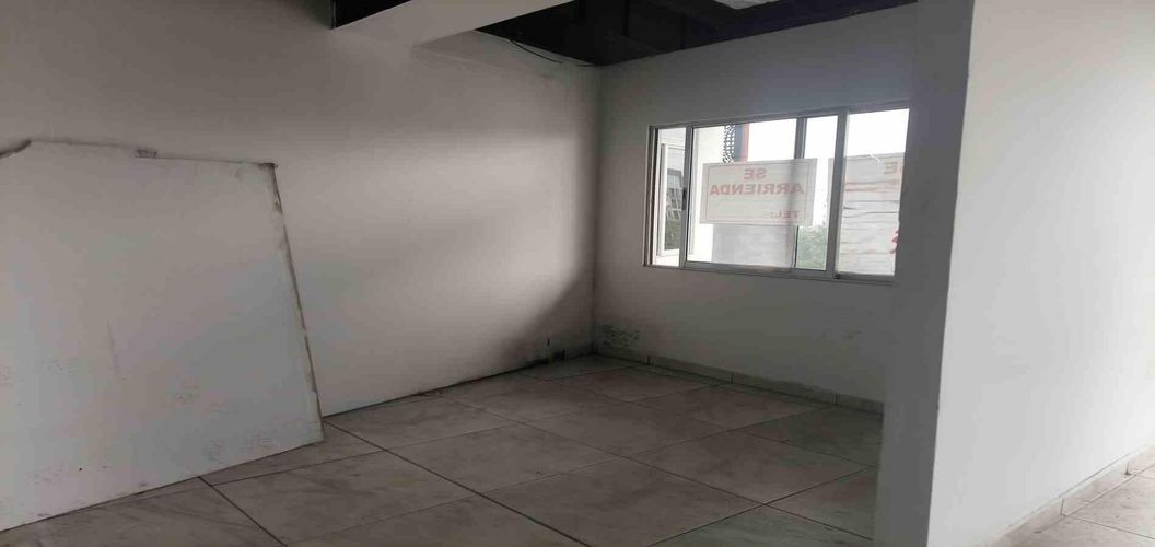 Local en venta en Avenida Centenario, Armenia, 57 m² · foto 3 de 11
