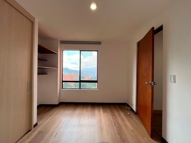 Apartamento de 3 alcobas en arriendo en El Poblado, Medellín, 114 m² · foto 8 de 18