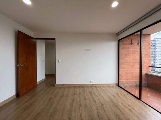 Apartamento de 3 alcobas en arriendo en El Poblado, Medellín, 114 m² · foto 13 de 18