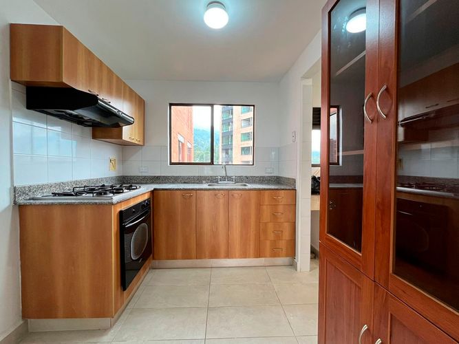 Apartamento de 3 alcobas en arriendo en El Poblado, Medellín, 114 m² · foto 5 de 18