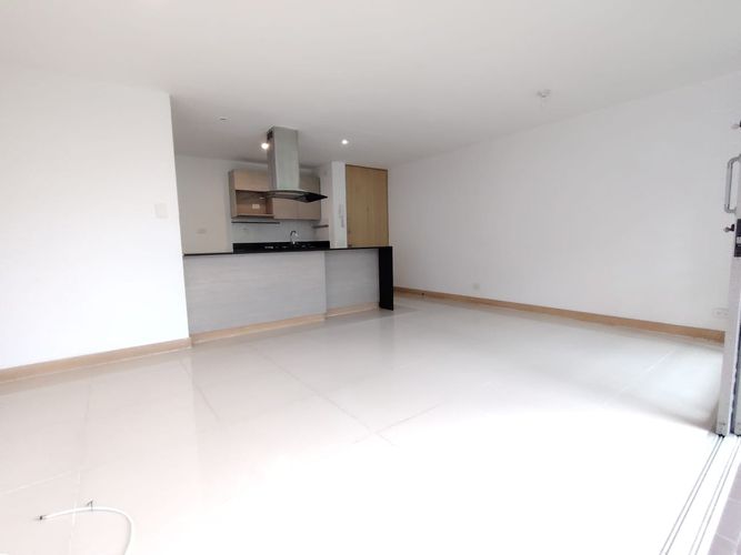 Apartamento de 3 alcobas en arriendo en El Poblado, Medellín, 84 m² · foto 4 de 24