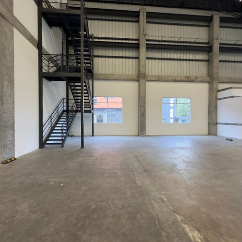 Bodega en arriendo en Copacabana, 2038 m² · foto 2 de 20