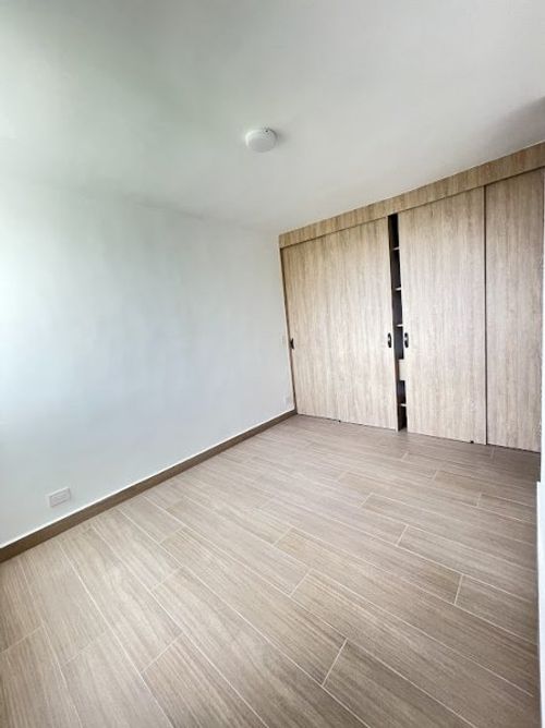 Apartamento de 2 alcobas en venta en La Tablaza, La Estrella, 56 m² · foto 12 de 20