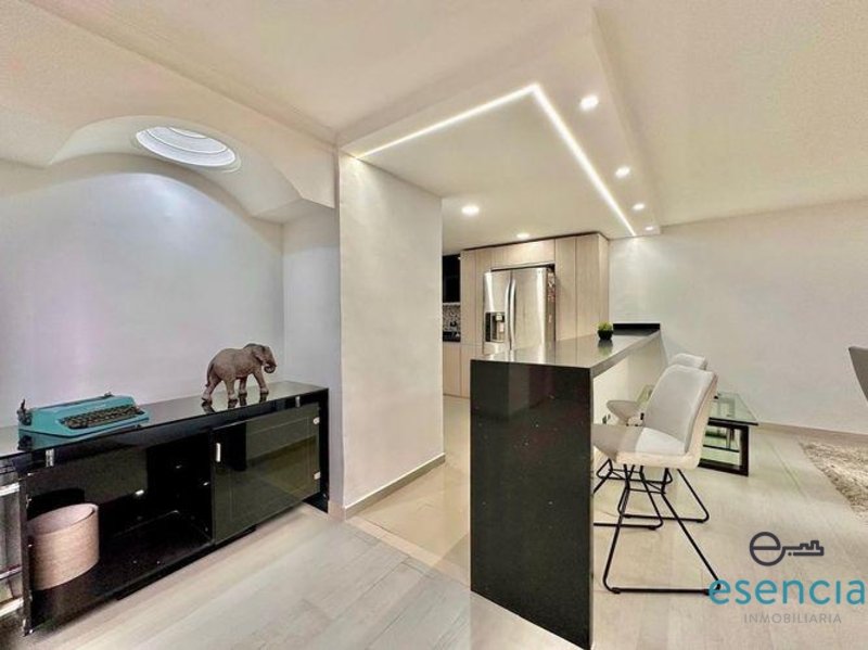 Casa en arriendo en El Tesoro, Medellín · foto 4 de 20