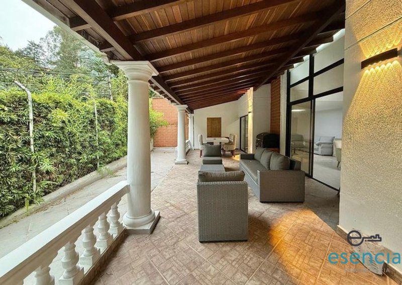 Casa en arriendo en El Tesoro, Medellín · foto 12 de 20