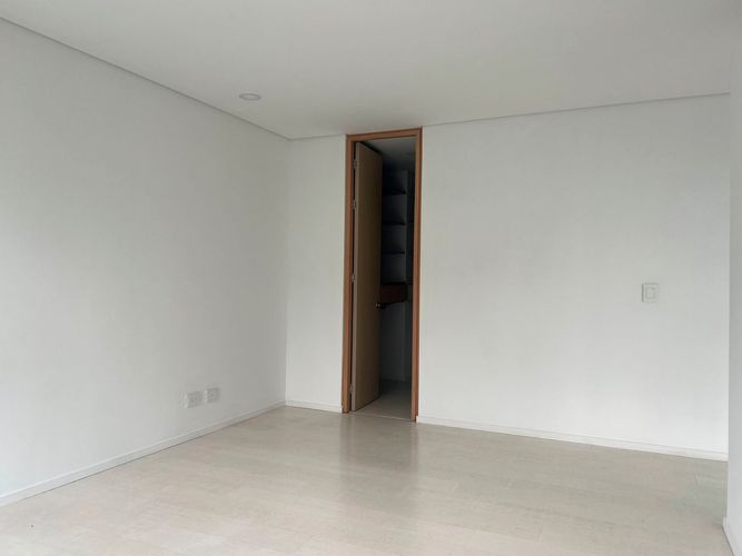 Apartamento de 1 alcoba en arriendo en Camino Verde, Envigado, 70 m² · foto 13 de 17