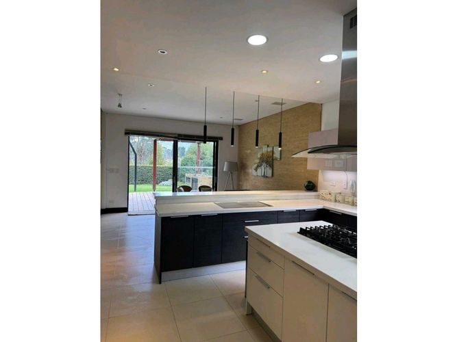 Casa de 3 alcobas en arriendo en Aposentos, Sopó, 400 m² · foto 2 de 22