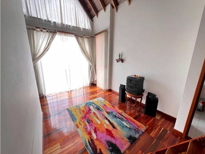 Casa de 4 alcobas en venta en Yerbabuena, Chía, 302 m² · foto 9 de 20