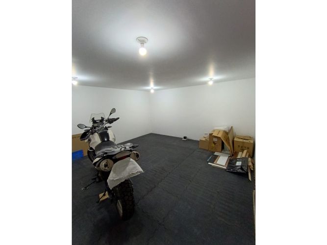 Casa en venta en El Cerezo, Bogotá · foto 4 de 18