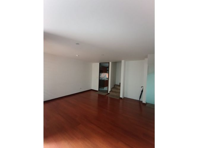 Casa en venta en El Cerezo, Bogotá · foto 7 de 18