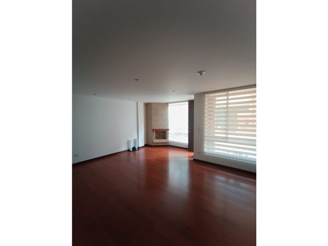 Casa en venta en El Cerezo, Bogotá · foto 8 de 18