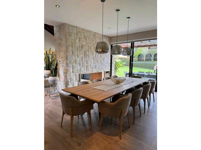 Casa de 4 alcobas en arriendo en Sindamanoy, Sopó, 368 m² · foto 2 de 24