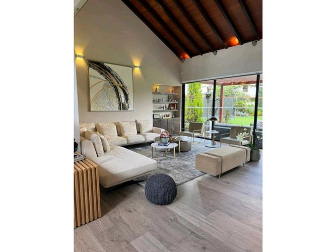 Casa de 4 alcobas en arriendo en Sindamanoy, Sopó, 368 m² · foto 4 de 24