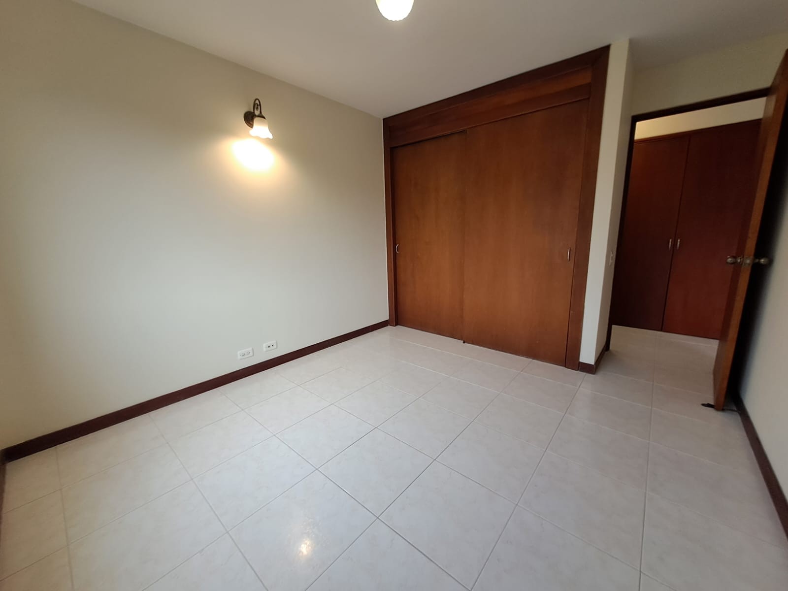 Apartamento en arriendo en La Castellana, Medellín · foto 12 de 20