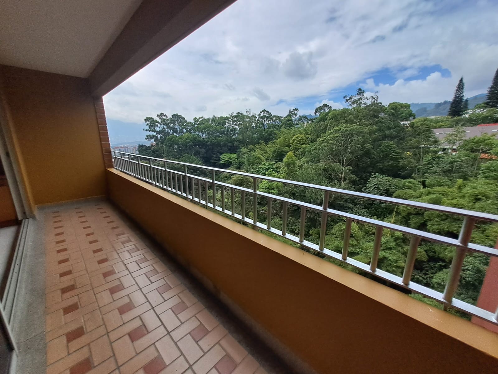 Apartamento en arriendo en La Castellana, Medellín · foto 18 de 20