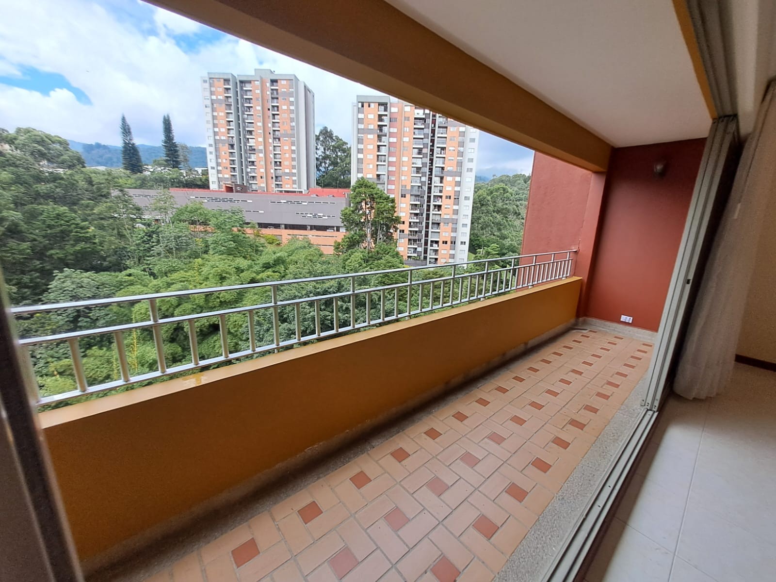 Apartamento en arriendo en La Castellana, Medellín · foto 17 de 20