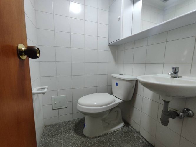 Oficina en arriendo en El Poblado, Medellín, 316 m² · foto 10 de 23