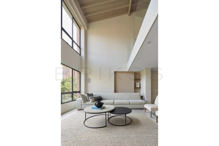 Apartamento de 3 alcobas en venta en El Diamante No. 2, Medellín, 297 m² · foto 2 de 14