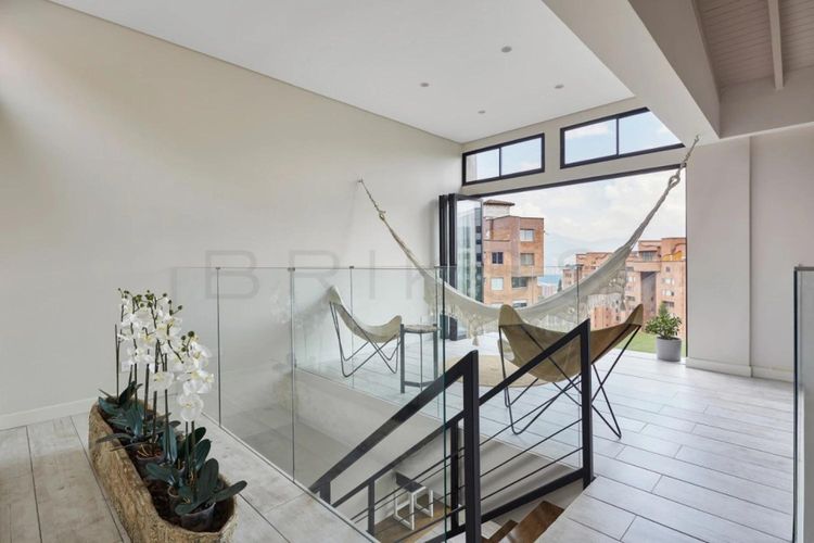 Apartamento de 3 alcobas en venta en El Diamante No. 2, Medellín, 297 m² · foto 6 de 14