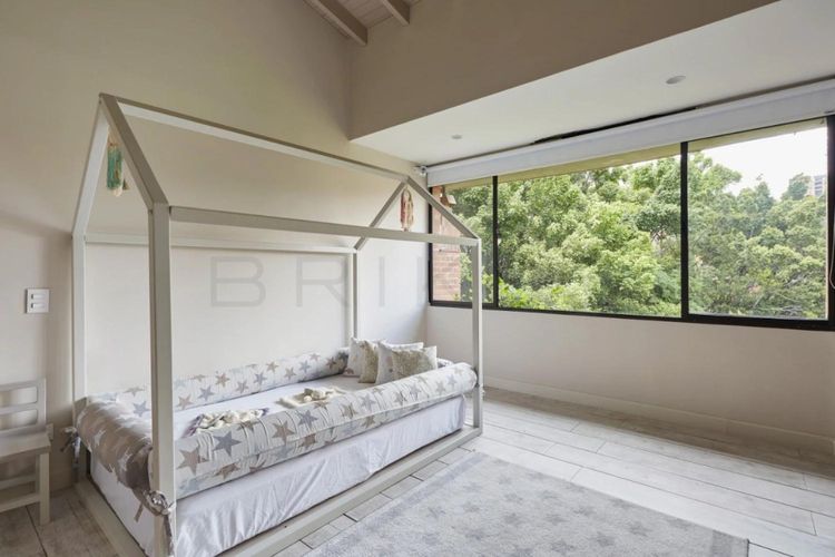 Apartamento de 3 alcobas en venta en El Diamante No. 2, Medellín, 297 m² · foto 12 de 14