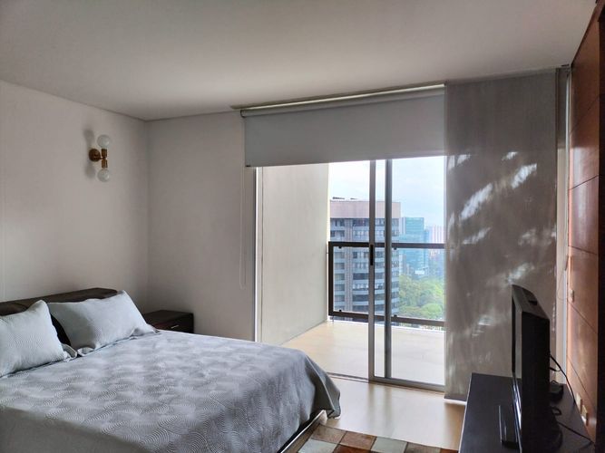 Apartamento de 3 alcobas en venta en El Poblado, Medellín, 207 m² · foto 15 de 19