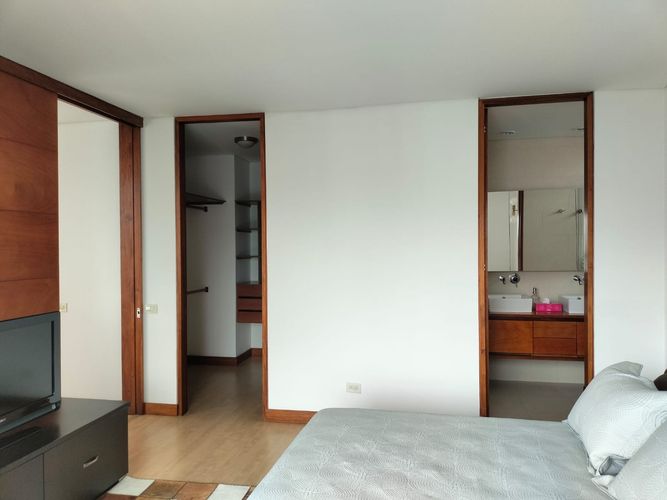 Apartamento de 3 alcobas en venta en El Poblado, Medellín, 207 m² · foto 16 de 19