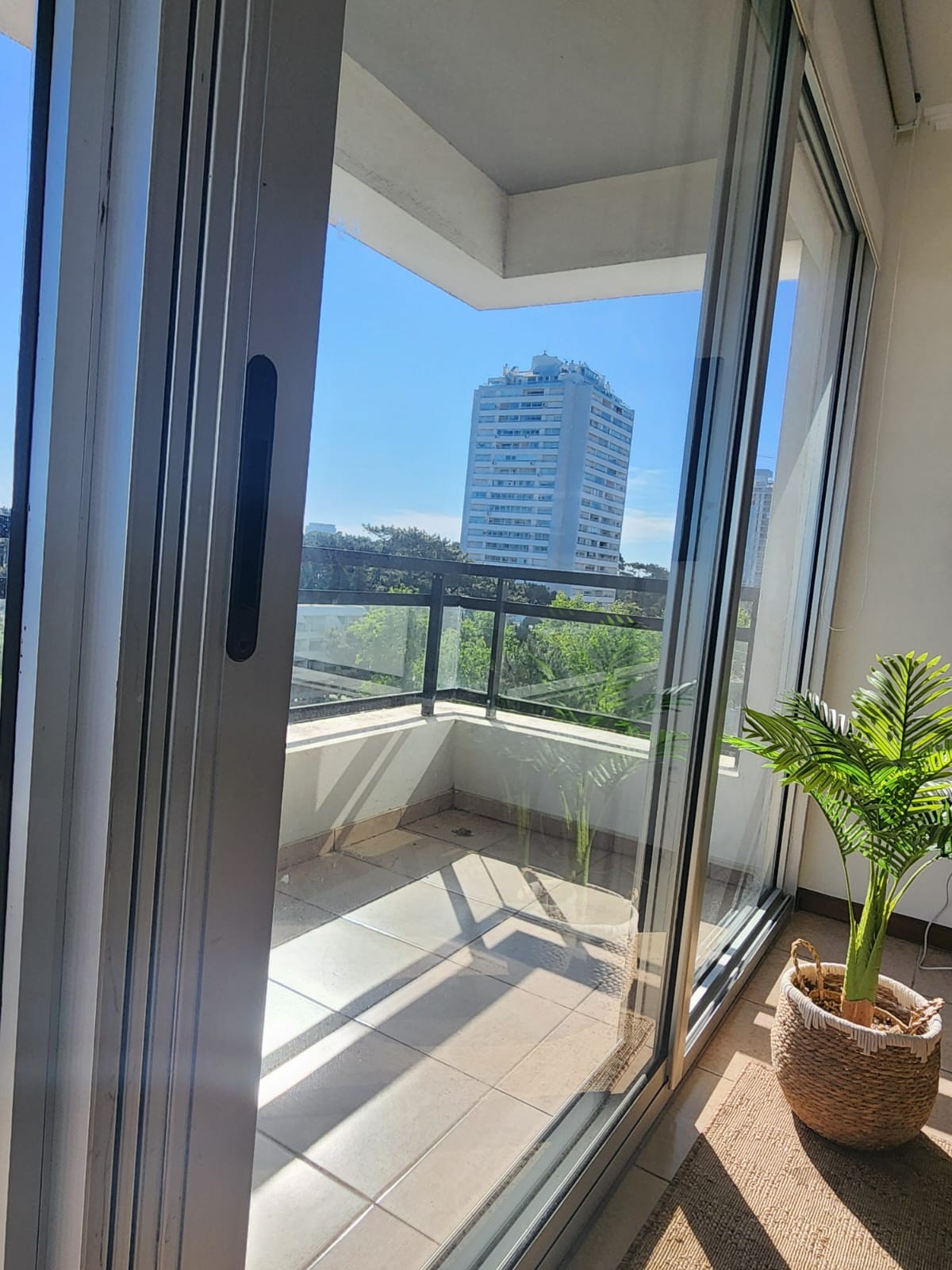 Alquiler Anual – Apartamento en Jardines - Vista 3