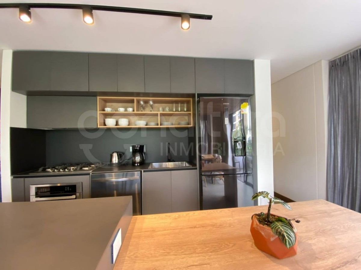 Apartamento en venta en El Poblado, Medellín 2