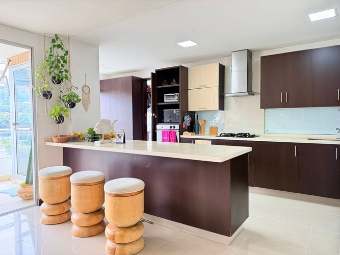 Apartamento de 2 alcobas en venta en El Poblado, Medellín, 188 m² · foto 6 de 19