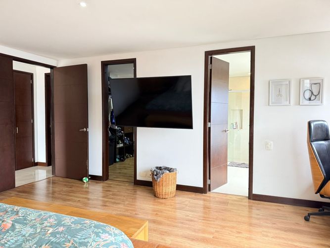 Apartamento de 2 alcobas en venta en El Poblado, Medellín, 188 m² · foto 11 de 19